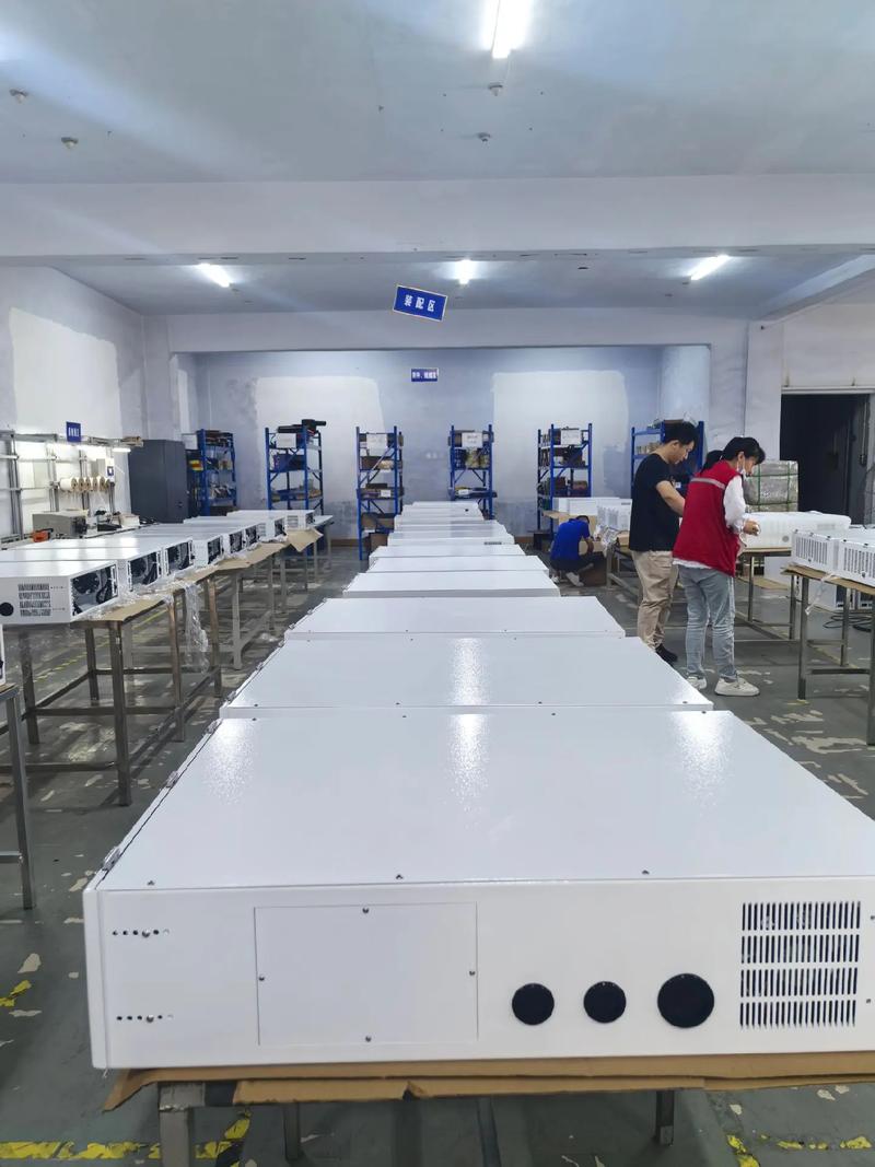 80台网络机柜如期出口加拿大，专业制造赢得国际信任